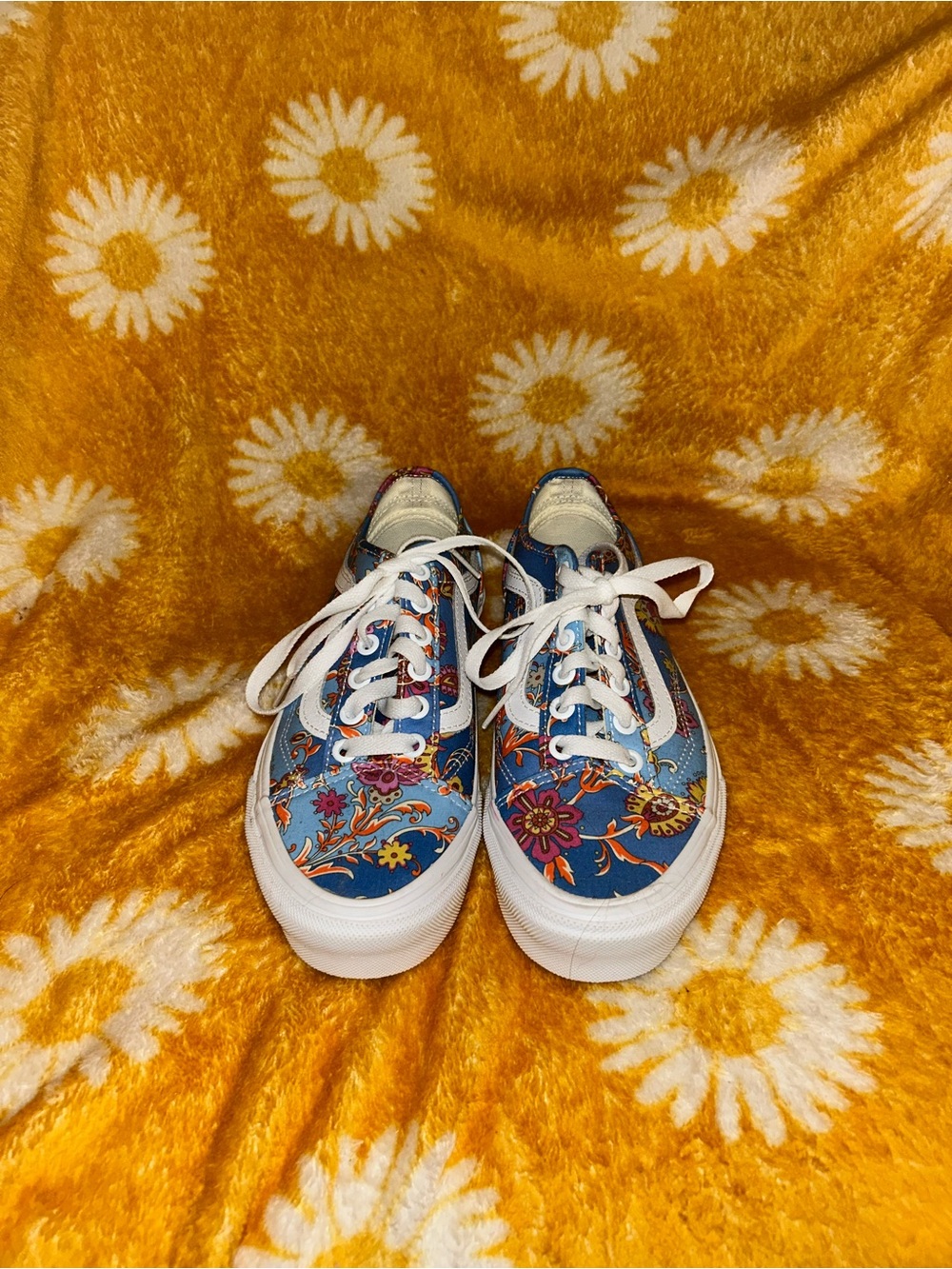 Vans Blue Floral Low-Top Sneakers - Picture 2 of 2